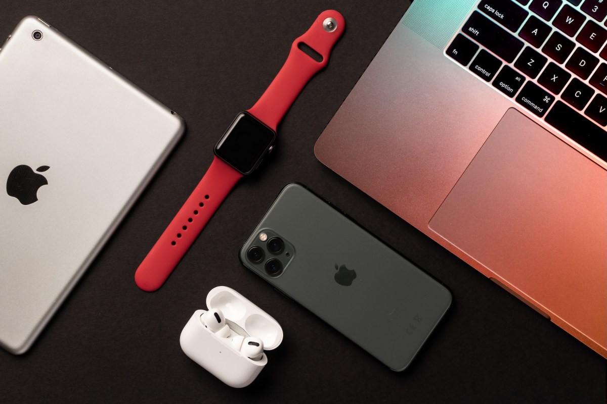 Apple Stockpiles: Your SME Automation Wake-Up Call — featured image