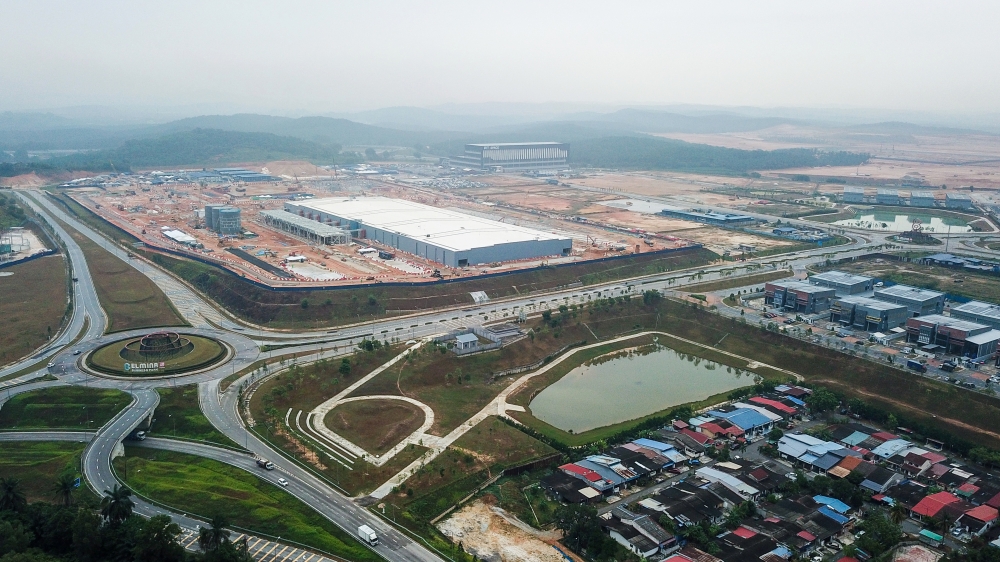 How Malaysia’s Data Centre Boom Affects Your SME Growth — featured image